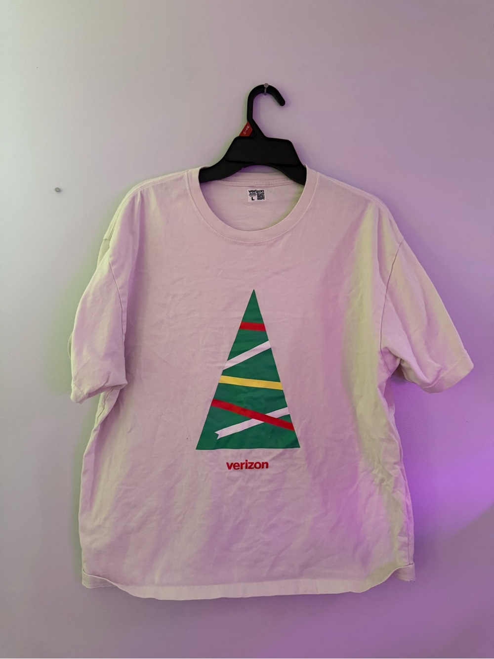 Verizon White Short Sleeve Graphic Tee with Green Tree Motif